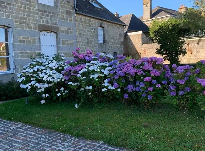 Les D'hotes De 招待所 Rânes