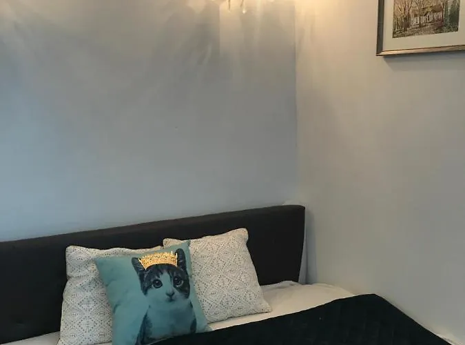 招待所 Les D'hotes De